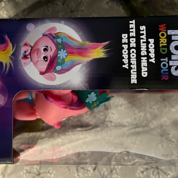 DREAMWORKS TROLLS World Tour Poppy Styling Head - Multi-Colored - Picture 3 of 6